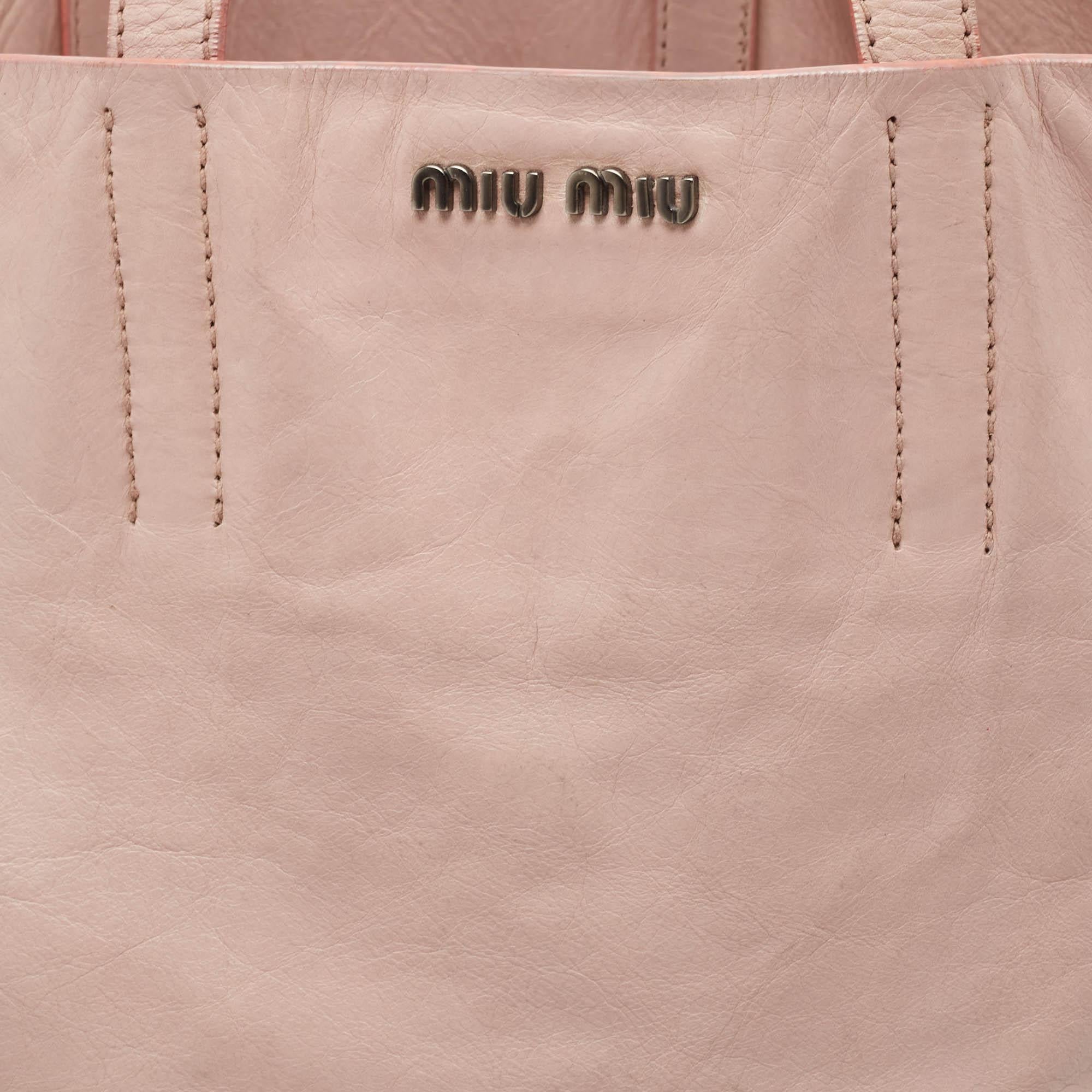 Women's Miu Miu Light Pink Leather Shopper Tote For Sale