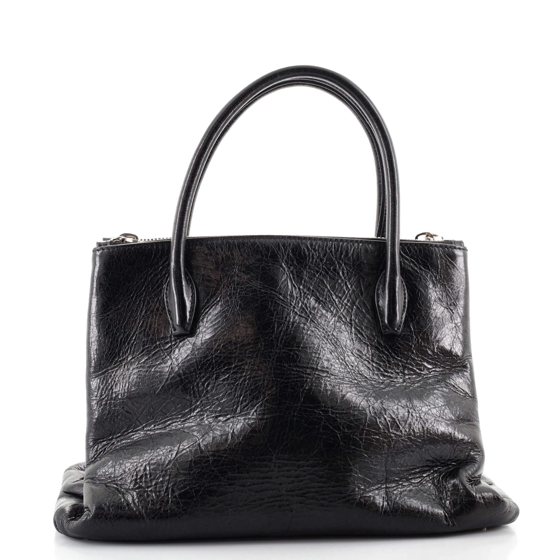 Miu Miu  Madras Cabrio-Tasche Vitello Shine Medium im Zustand „Gut“ in NY, NY