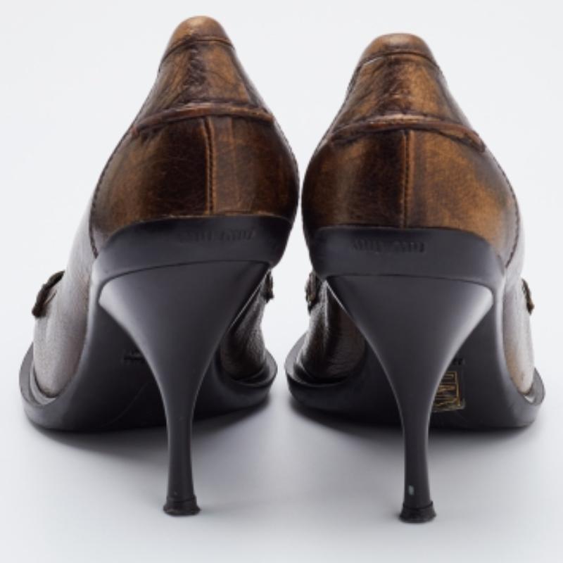 Queste décolleté sono un'ottima scelta se vuoi aggiungere un paio di scarpe di classe e versatili. Il paio è stato realizzato utilizzando solo i migliori materiali per garantire un'usura duratura.