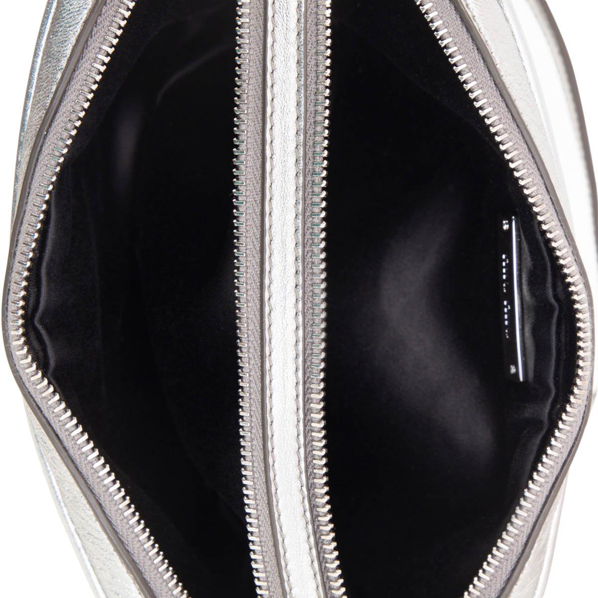 MIU MIU Metallic-Silber Leder MATELASSE DOUBLE ZIP CAMERA Umhängetasche 1