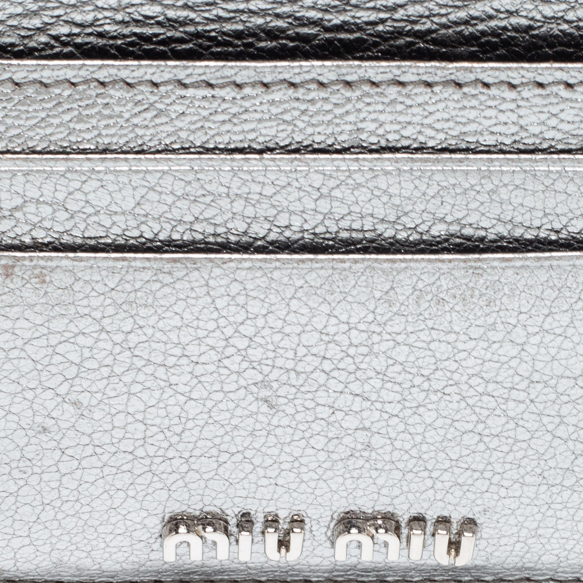 小物 MIUMIU silver leather card case pouch Miu Miu Card Holder Silver Womens Miu Miu