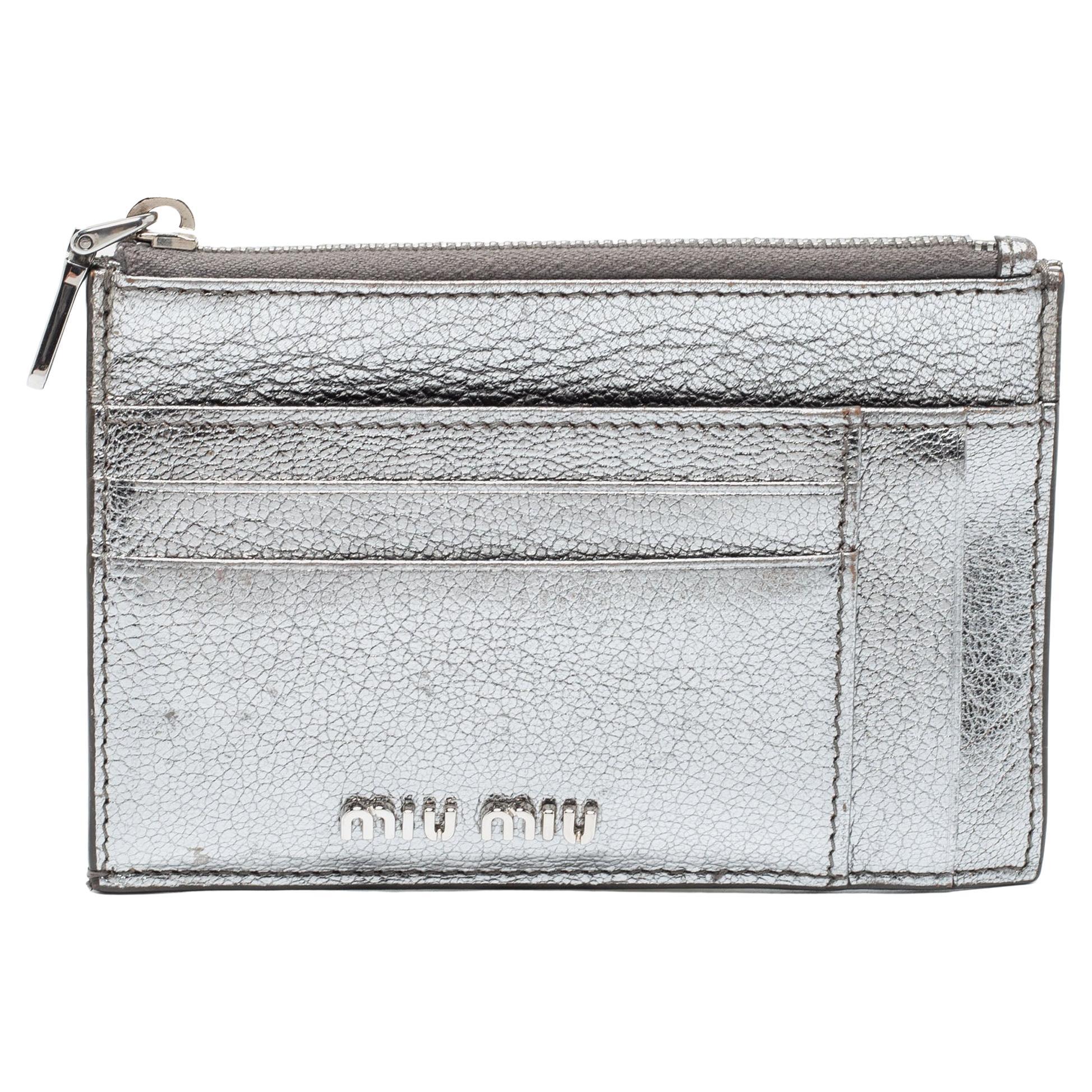 Miu Miu Metallic Silver Leather Zip Card Holder For Sale at 1stDibs