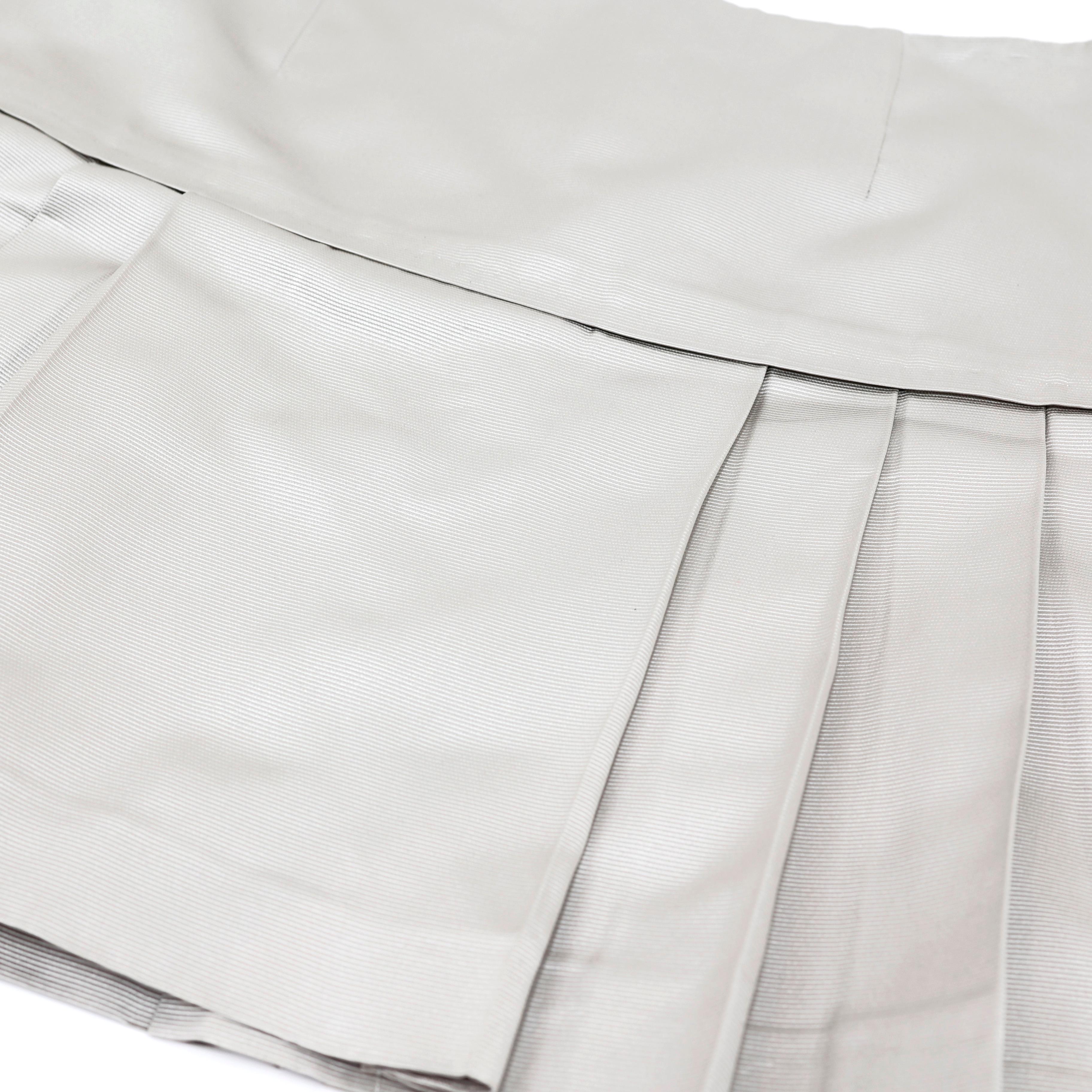 Miu Miu mini Skirt in sil For Sale 3