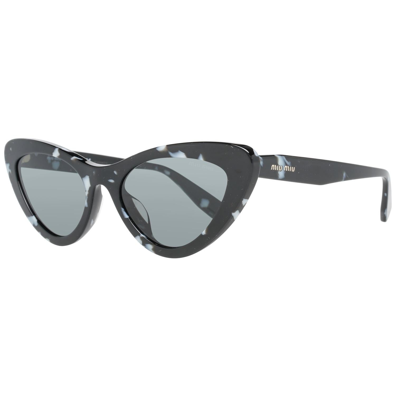 Details
MATERIAL: Acetate
COLOR: Black
MODEL: U01VSA 55PC79K1
GENDER: Women
COUNTRY OF MANUFACTURE: Italy
TYPE: Sunglasses
ORIGINAL CASE?: Yes
STYLE: Cats Eyes
OCCASION: Casual
FEATURES: Lightweight
LENS COLOR: Grey
LENS TECHNOLOGY: No Extra
YEAR