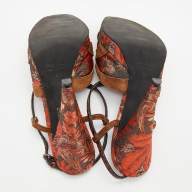 Miu Miu Sandalias con tiras de brocado multicolor y pitón tamaño 39.5 en venta 2