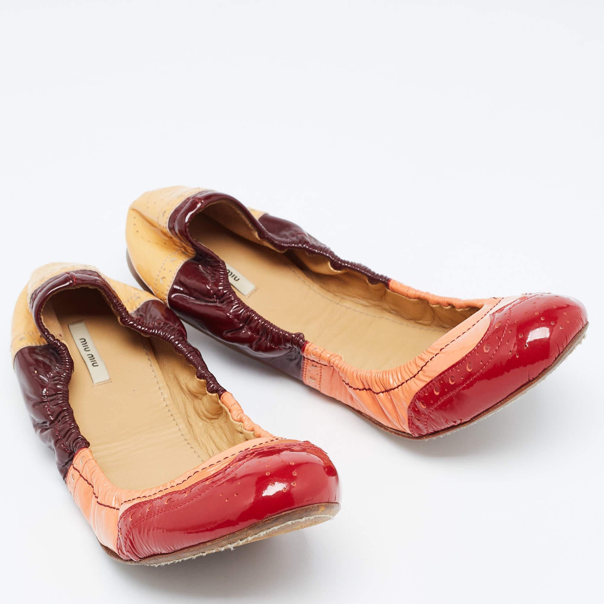 Miu Miu Multicolor Brogue Patent Leather Scrunch Bailarinas Talla 40 en Bueno estado para la venta en Dubai, Al Qouz 2