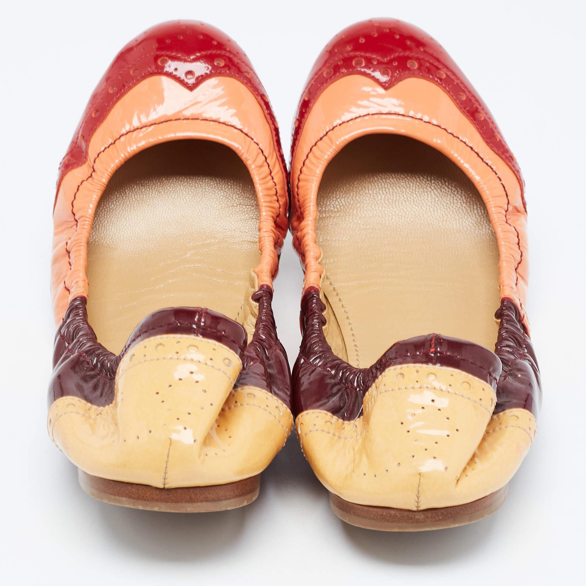 De las mujeres Miu Miu Multicolor Brogue Patent Leather Scrunch Bailarinas Talla 40 en venta