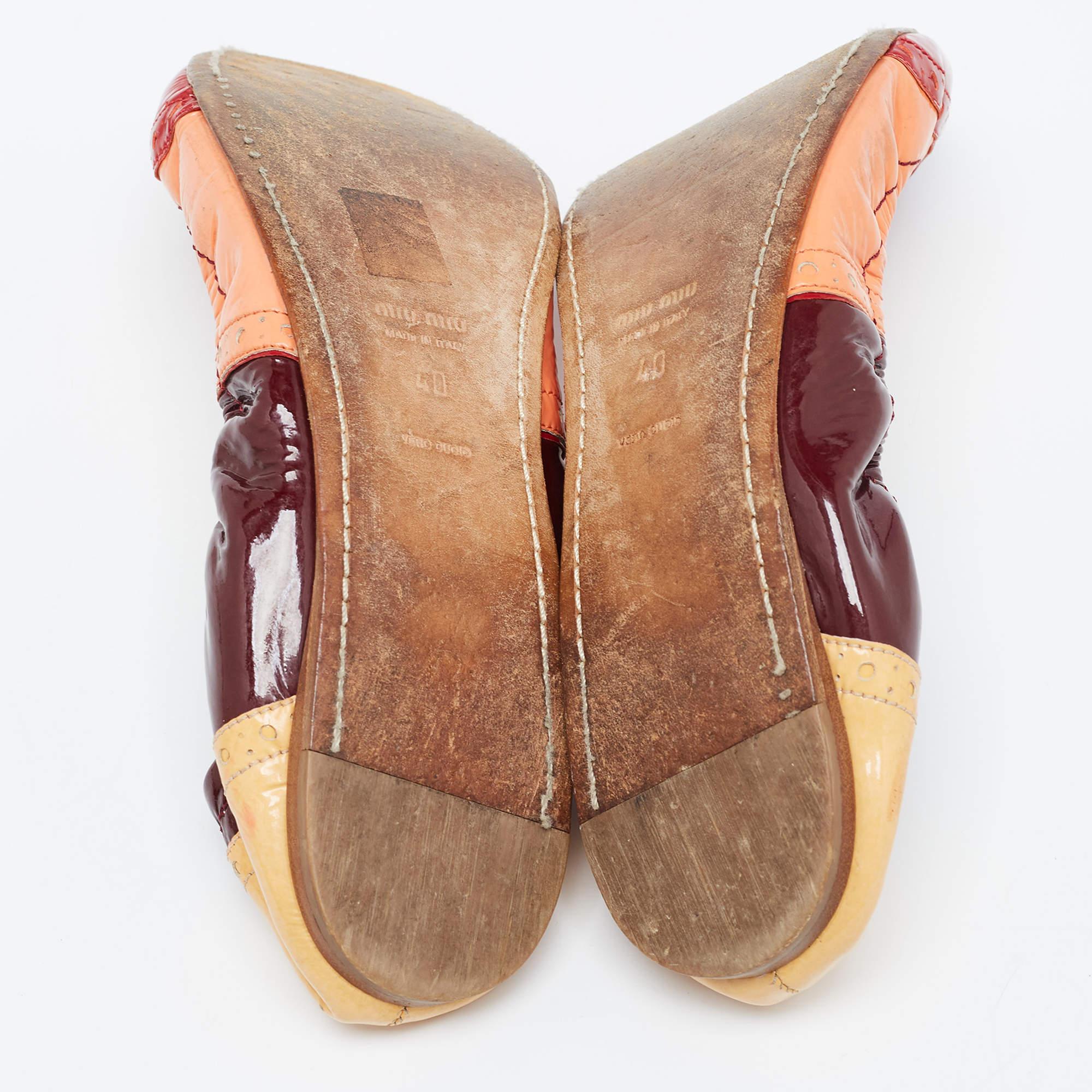 Miu Miu Multicolor Brogue Patent Leather Scrunch Bailarinas Talla 40 en venta 1