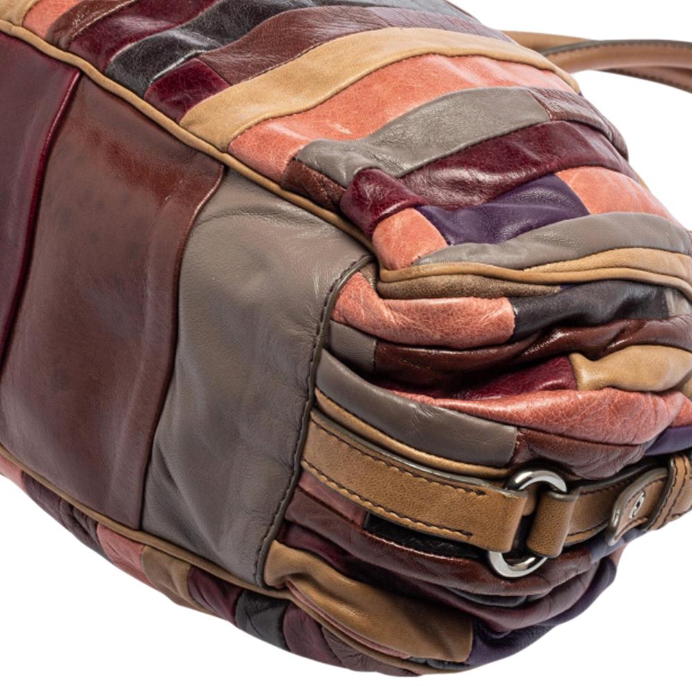 Miu Mehrfarbige Patchwork-Ledertasche im Zustand „Gut“ in Dubai, Al Qouz 2