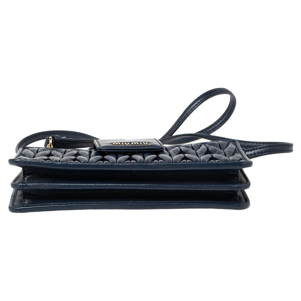Miu Miu Navy Blue Matelasse Leather Phone Bag In Good Condition In Dubai, Al Qouz 2