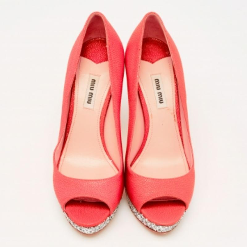 Women's Miu Miu Neon Pink Leather And Glitter Peep Toe Platform Pumps Size 38.5 For Sale
