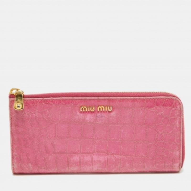 Miu Miu Pink Croc Effect Patent Leather Continental Zip Wallet For Sale 4