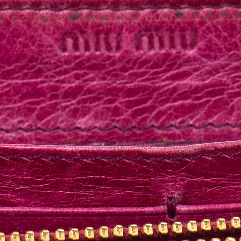 Miu Miu Portafoglio con zip in pelle matelassé rosa 2