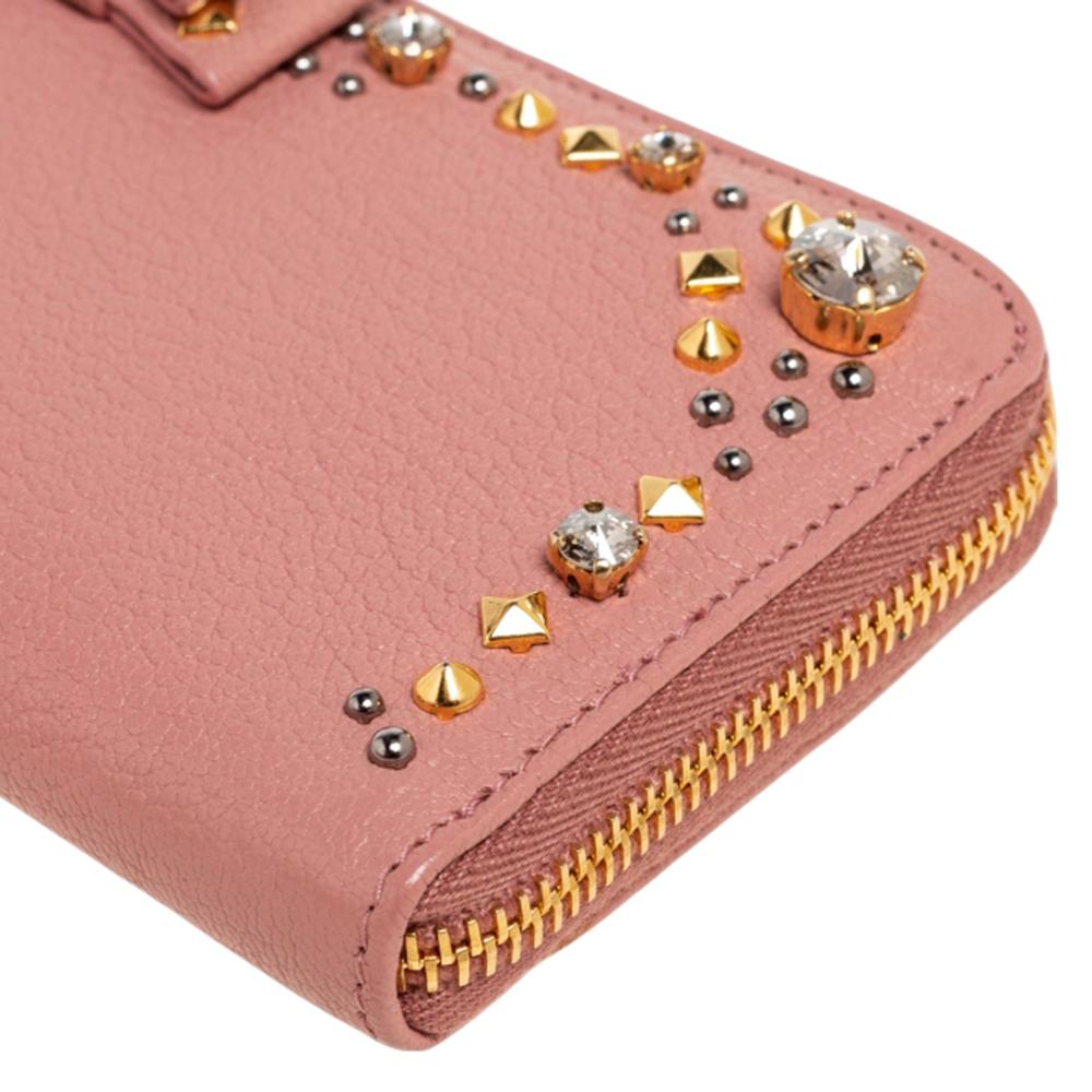 Miu Miu Pink Leather Studded Bow Crystal Embellished Zip Around Wallet In Excellent Condition In Dubai, Al Qouz 2