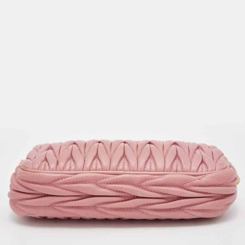 Miu Miu Pink Matelasse Leather Double Zip Crossbody Bag In Fair Condition In Dubai, Al Qouz 2