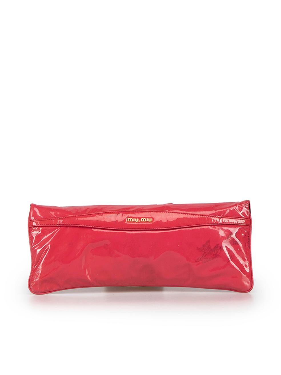 Miu Miu Pink Patent Leather Bow Long Clutch In Good Condition For Sale In London, GB