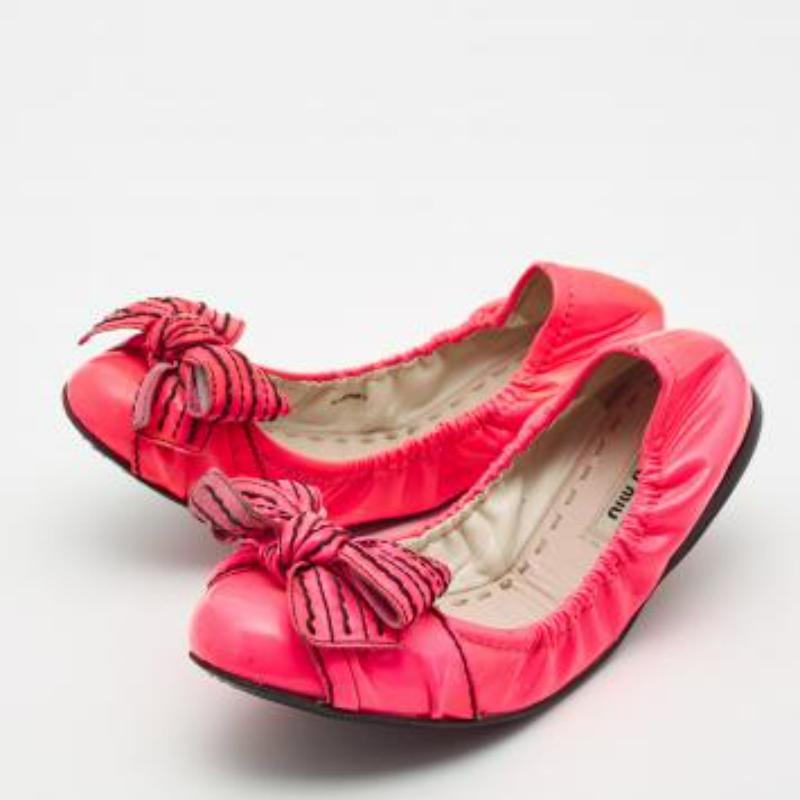  Miu Chaussures de ballet en cuir verni rose avec nœud papillon, taille 37 Pour femmes 