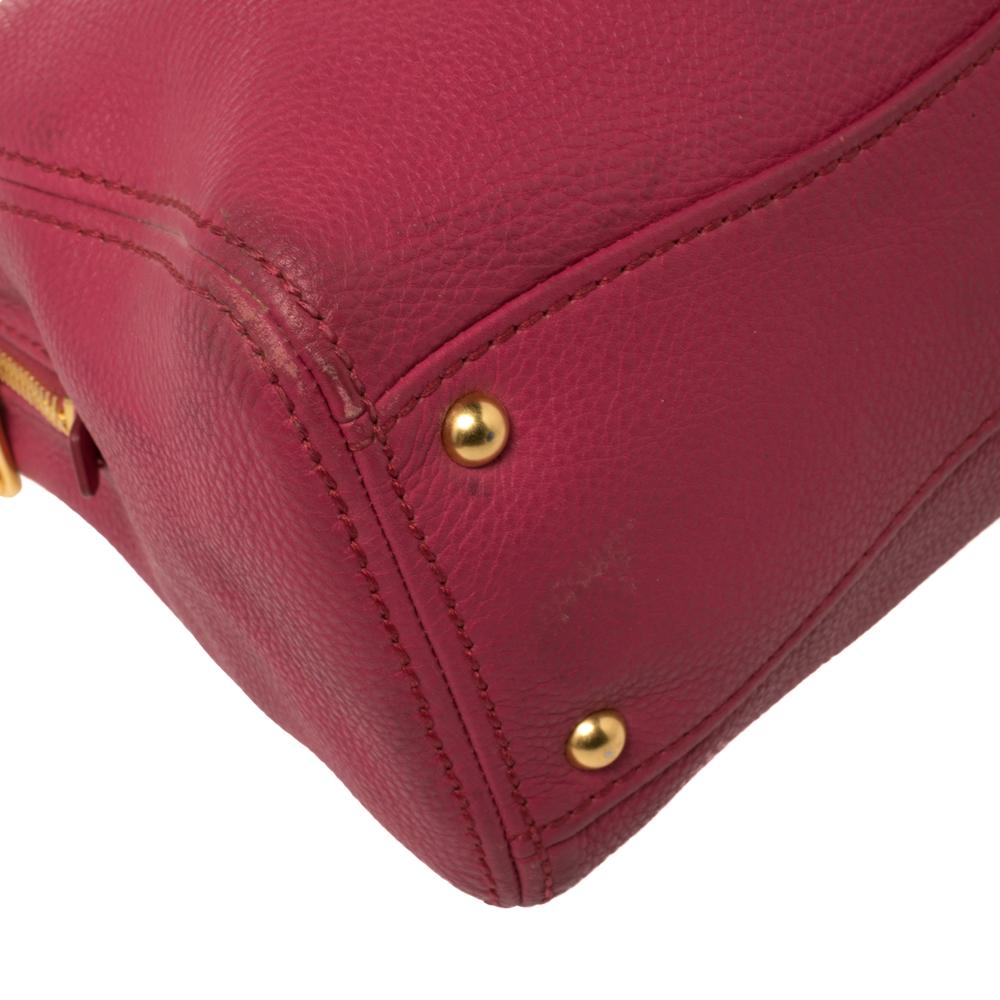 Miu Miu, la borsa a tracolla con zip centrale in pelle rosa e pavé 4