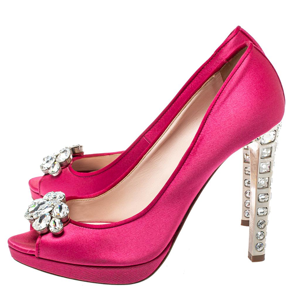 Miu Miu Miu Rosa Satin Kristall verschönerte Plateau-Pumps mit Absatz und Peep Toe Größe 38 Damen