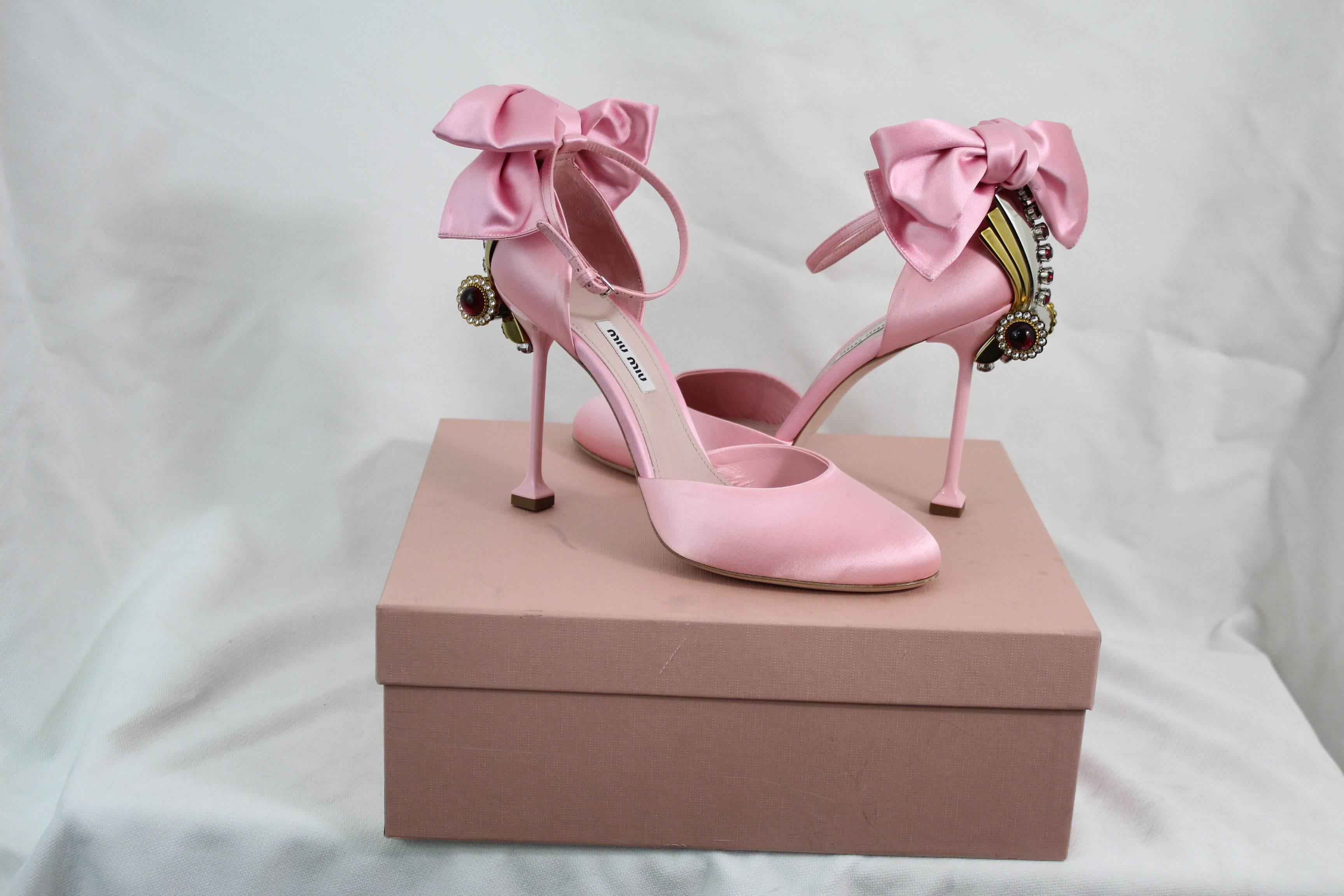 Women's or Men's MIU MIU Pink Satin Pumps withRibbon and jewlery Heel. Size Fr 440