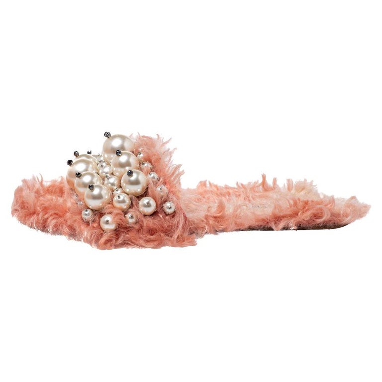Miu Miu Pink Shearling Pearl Flat Sandals Size 36.5 at 1stDibs | miu miu  pearl sandals