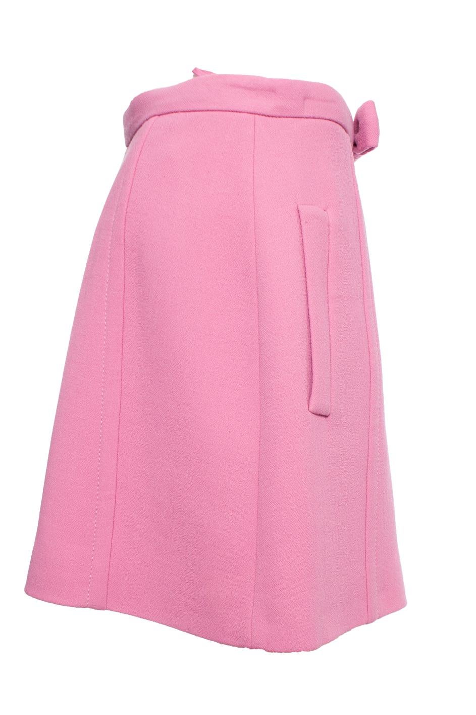 Miu Miu, Pink wool skirt with bow. 2