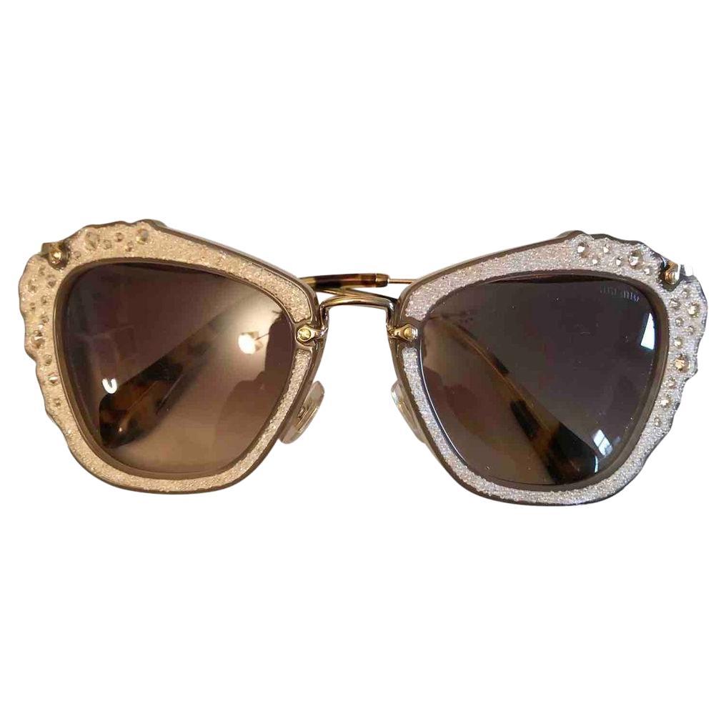 Miu Miu Sunglasses - 7 For Sale on 1stDibs | miu miu round 