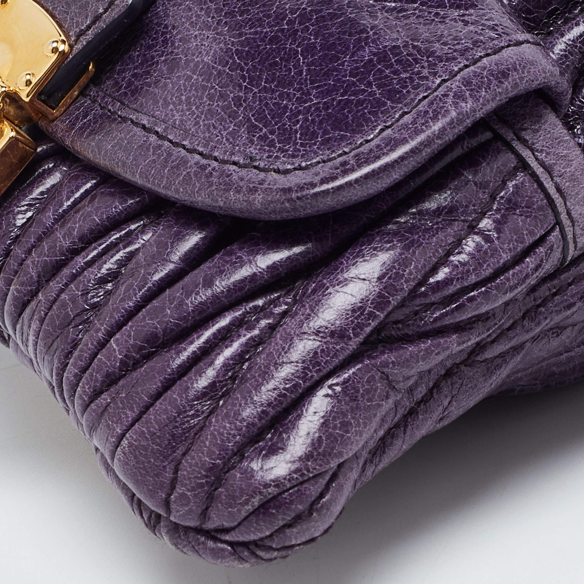 Women's Miu Miu Purple Matelassé Leather Drawstring Crossbody Bag For Sale