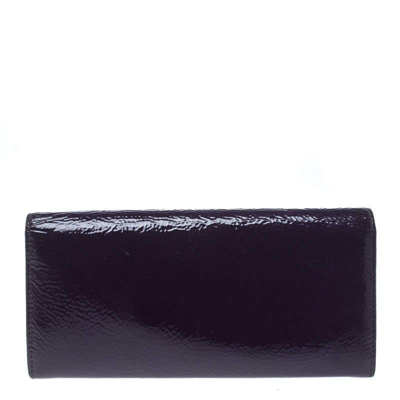 Miu Miu Purple Patent Leather Continental Wallet In Good Condition In Dubai, Al Qouz 2