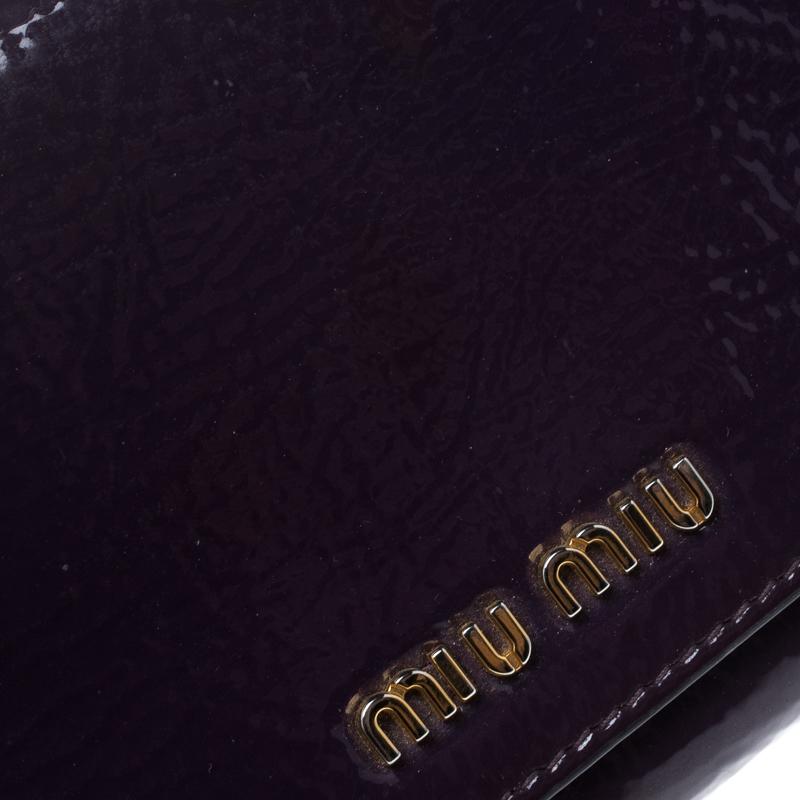 Miu Miu Purple Patent Leather Continental Wallet In Good Condition In Dubai, Al Qouz 2