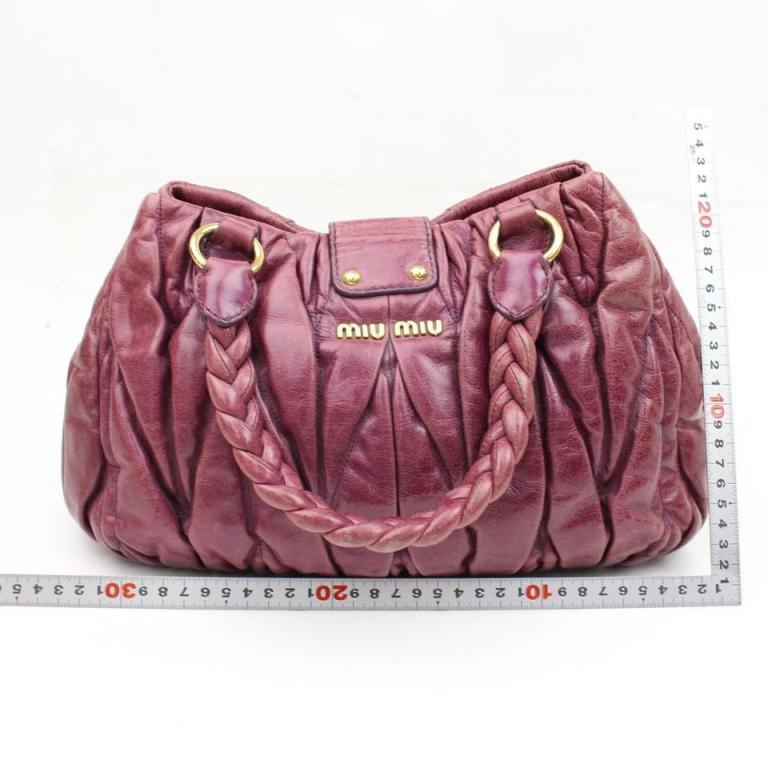 Miu Miu Quilted Matelasse 2way 2182439 Purple Fuchsia Leather Shoulder Bag In Fair Condition For Sale In Forest Hills, NY
