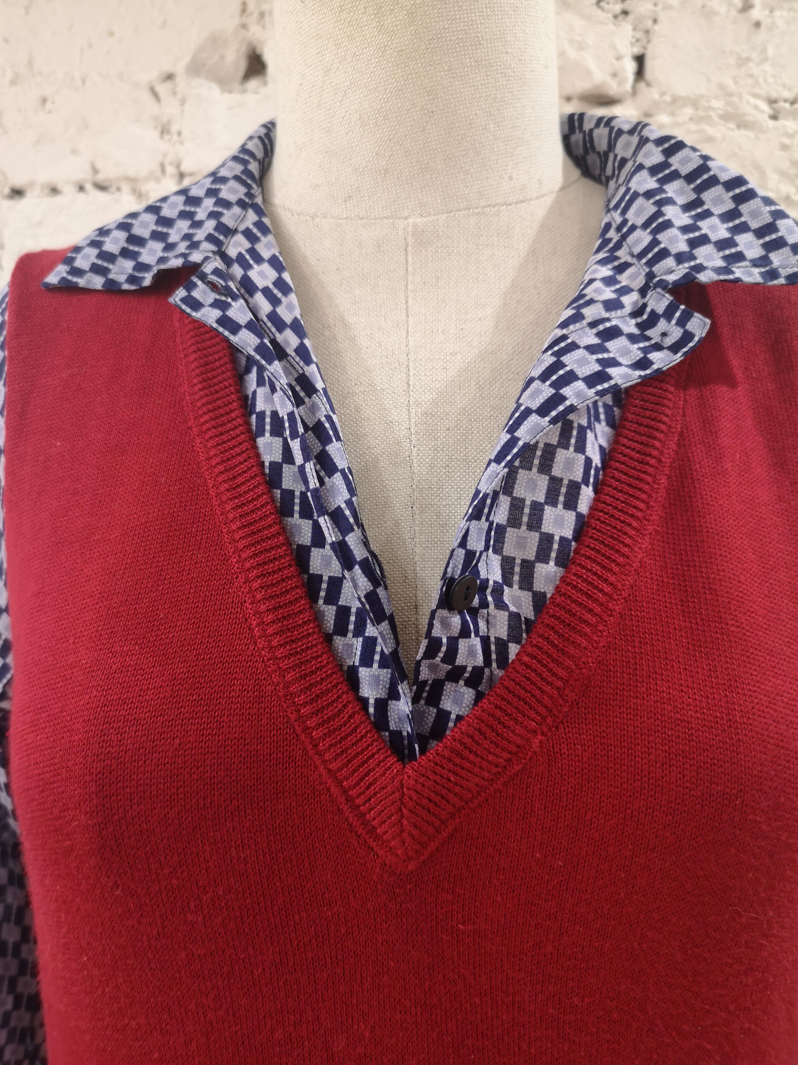 Miu Miu red and blue shirt - sweater In Excellent Condition For Sale In Capri, IT
