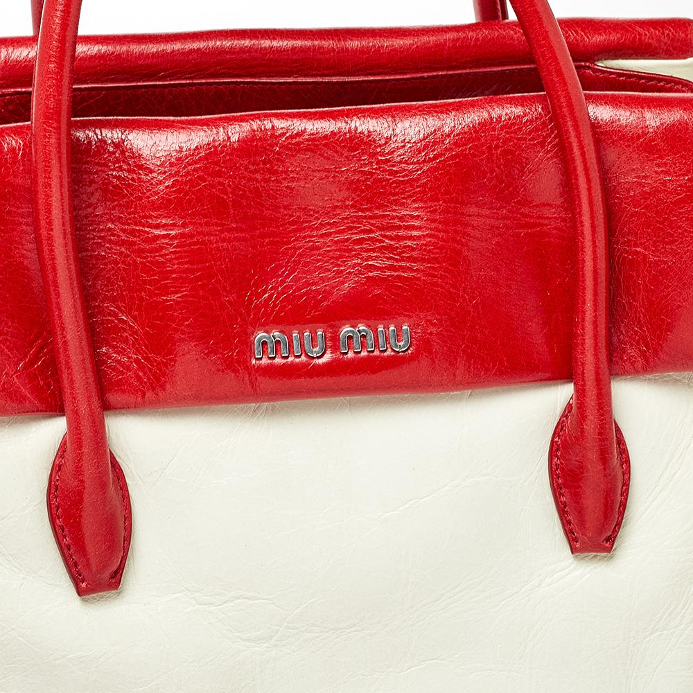 Miu Miu Red/Cream Vitello Shine Leather Double Flap Tote In Good Condition In Dubai, Al Qouz 2