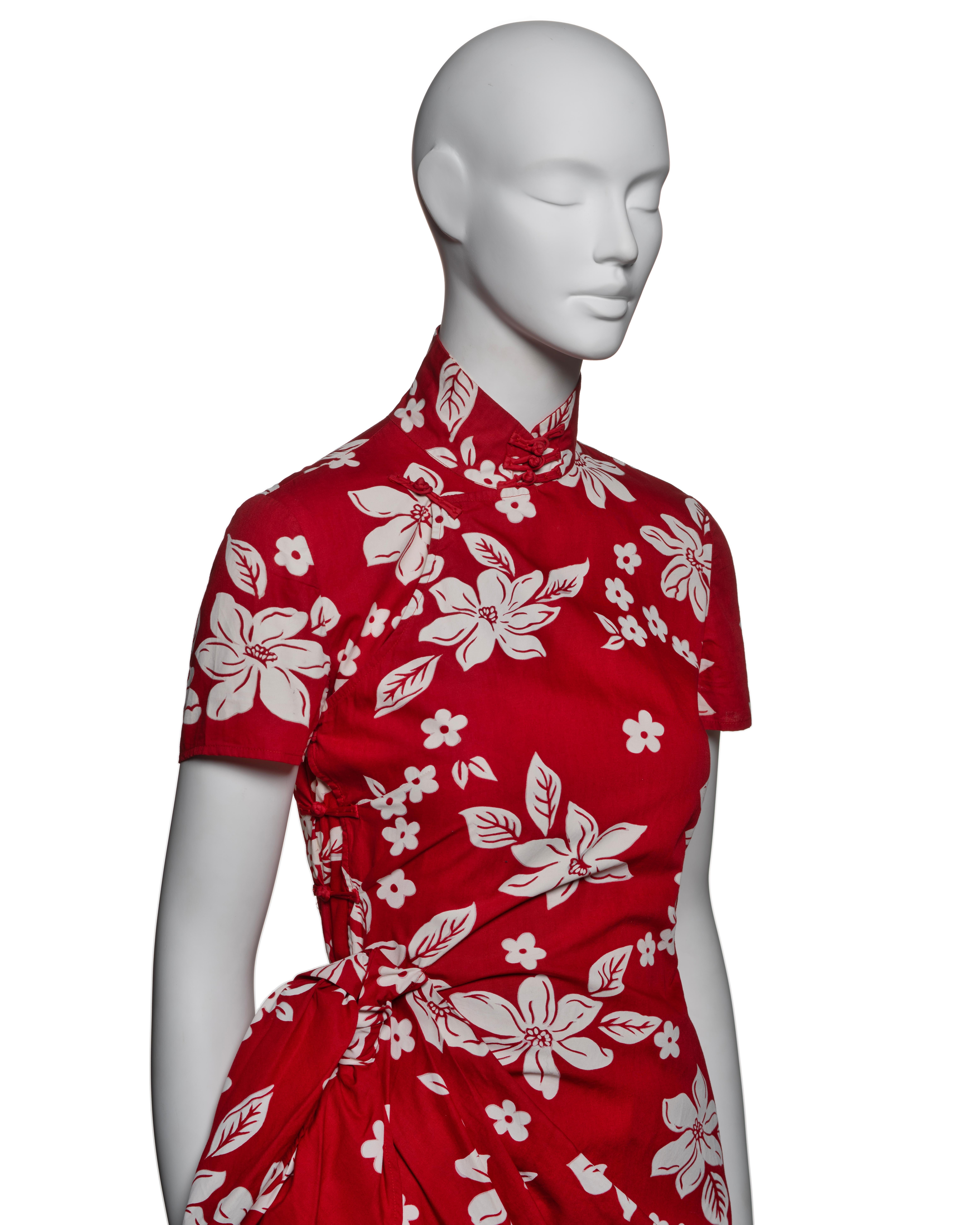 Miu Miu Red Floral Cheongsam-Style Dress with Balloon Bag, SS 2003 For Sale 4