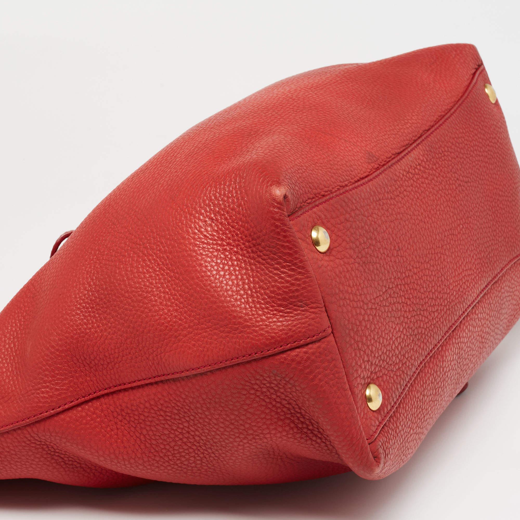 Miu Miu Red Leather Shopper Tote For Sale 7