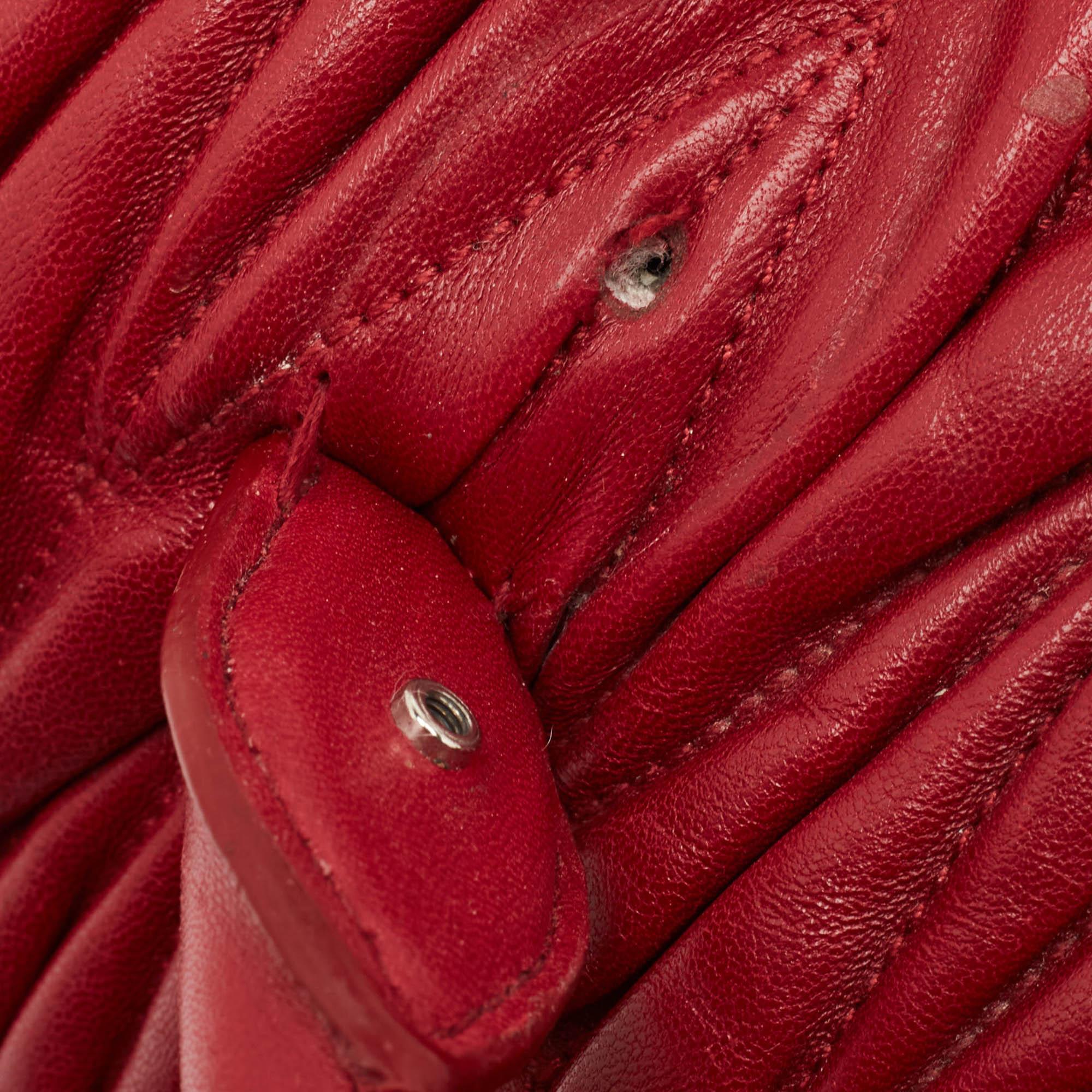 Miu Miu Red Matelasse Leather Top Zip Tote For Sale 16