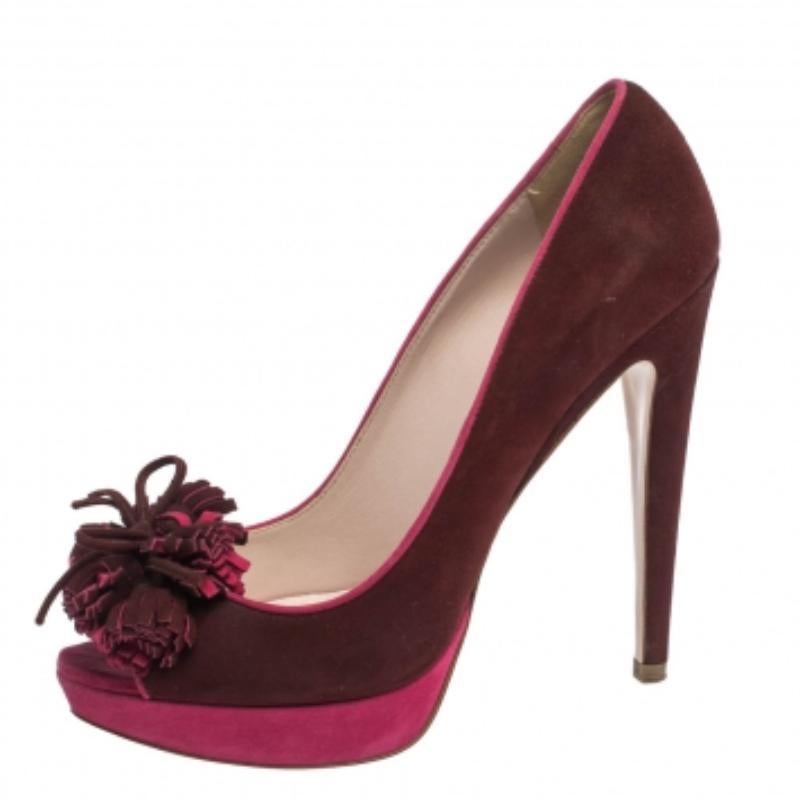 Miu Rot/Rosa Wildleder Quaste Detail Peep Toe Plateau Pumps Größe 38,5 Damen im Angebot