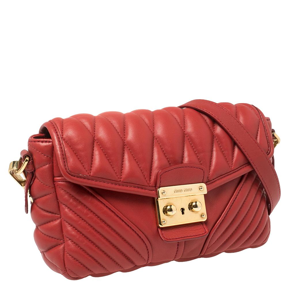 miu miu red pouch