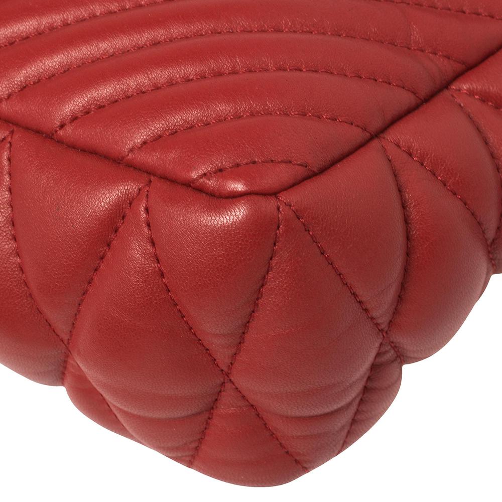 Miu Miu Red Quilted Leather Biker Shoulder Bag In Good Condition In Dubai, Al Qouz 2