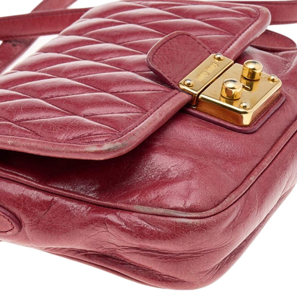 Miu Miu Red Quilted Leather Pushlock Flap Shoulder Bag For Sale 6