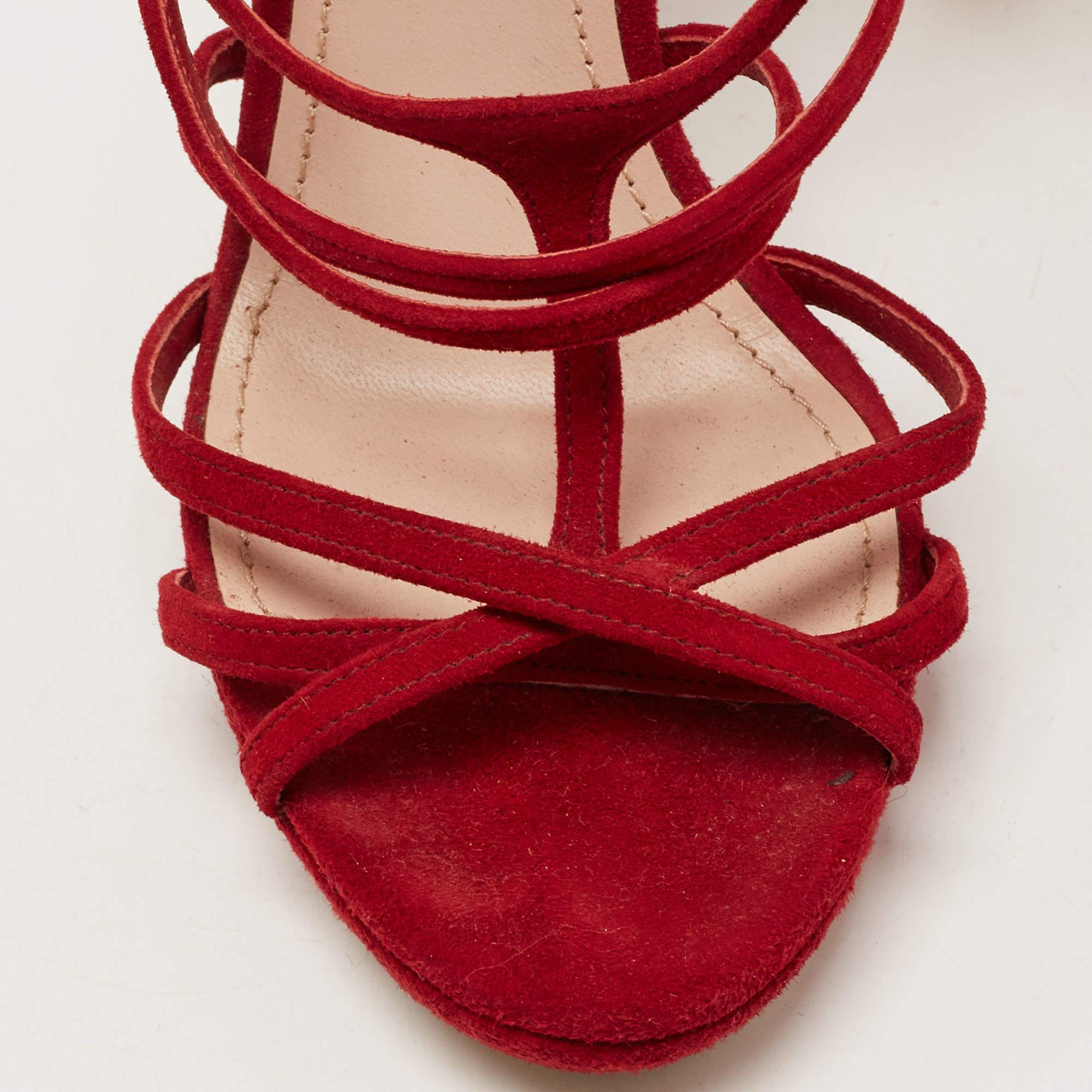 Miu Miu Sandales à plateforme en daim rouge Taille 36 en vente 2
