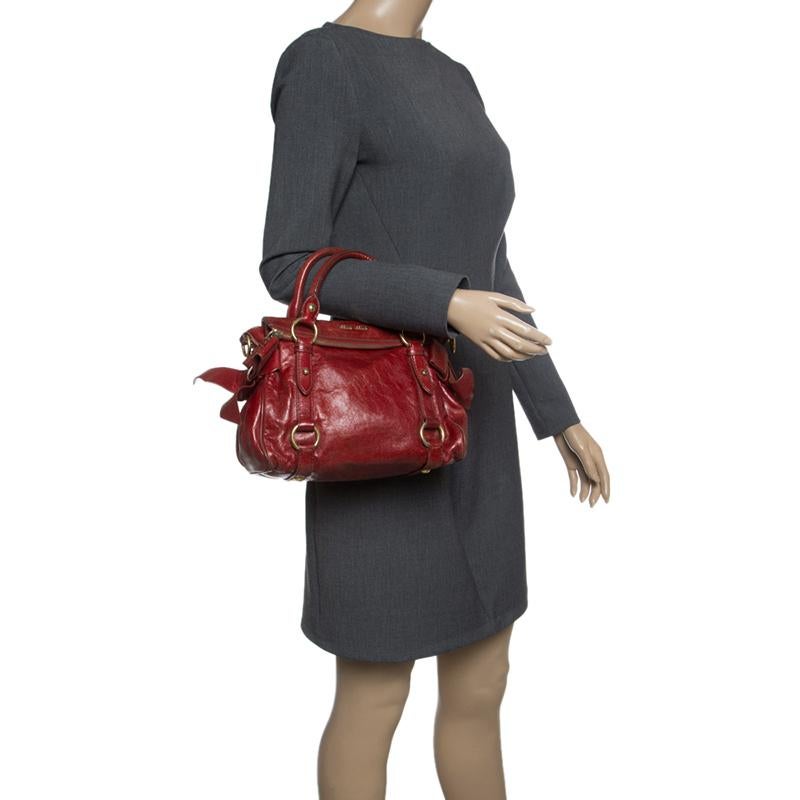 Nero Miu Miu Borsa con manico superiore in pelle Vitello Lux rossa