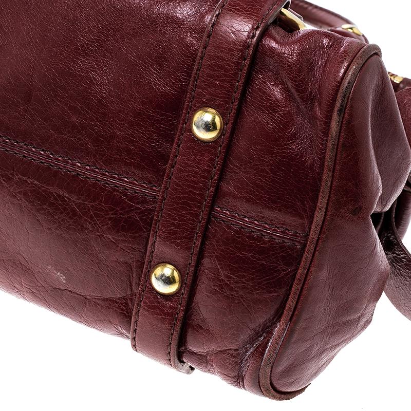 Miu - Sac en cuir rouge Vitello Lux avec poignée supérieure en forme de nœud papillon 4