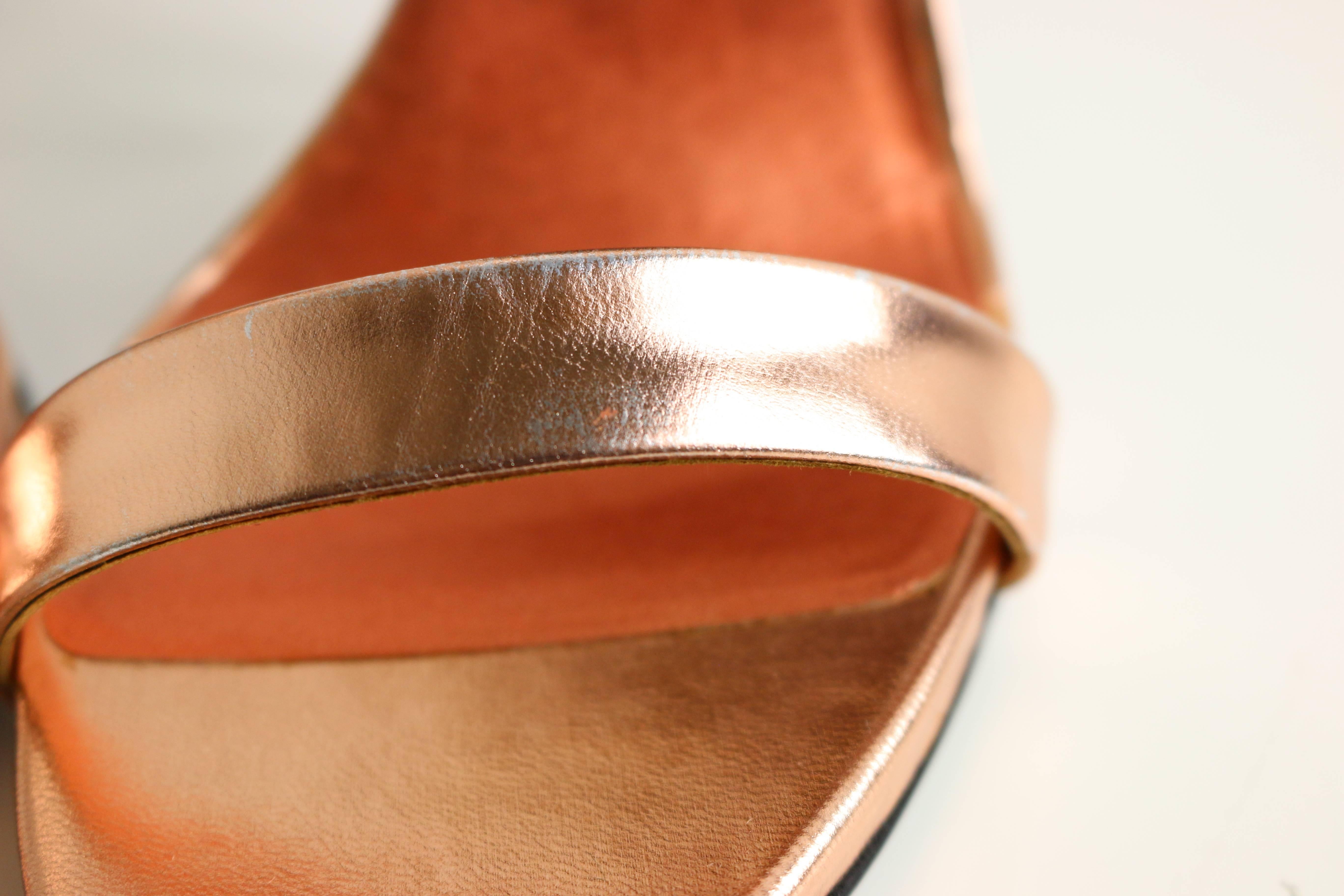 Miu Miu Rose Gold Metallic Sandals  In Excellent Condition For Sale In Sheung Wan, HK