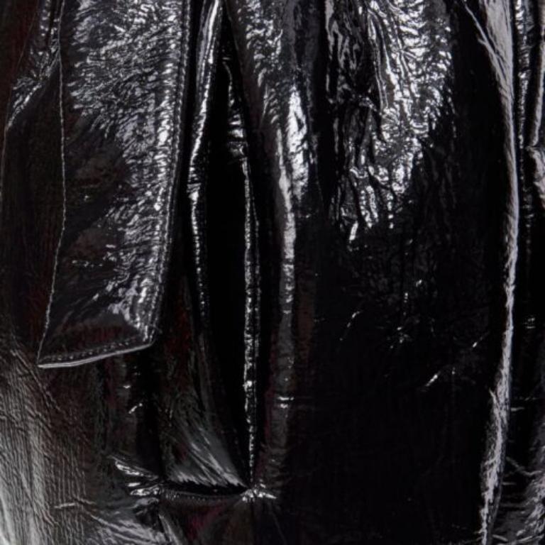 MIU MIU Runway nero in vinile con collo alto e maniche a sbuffo, bomber con cintura IT36 S in vendita 7