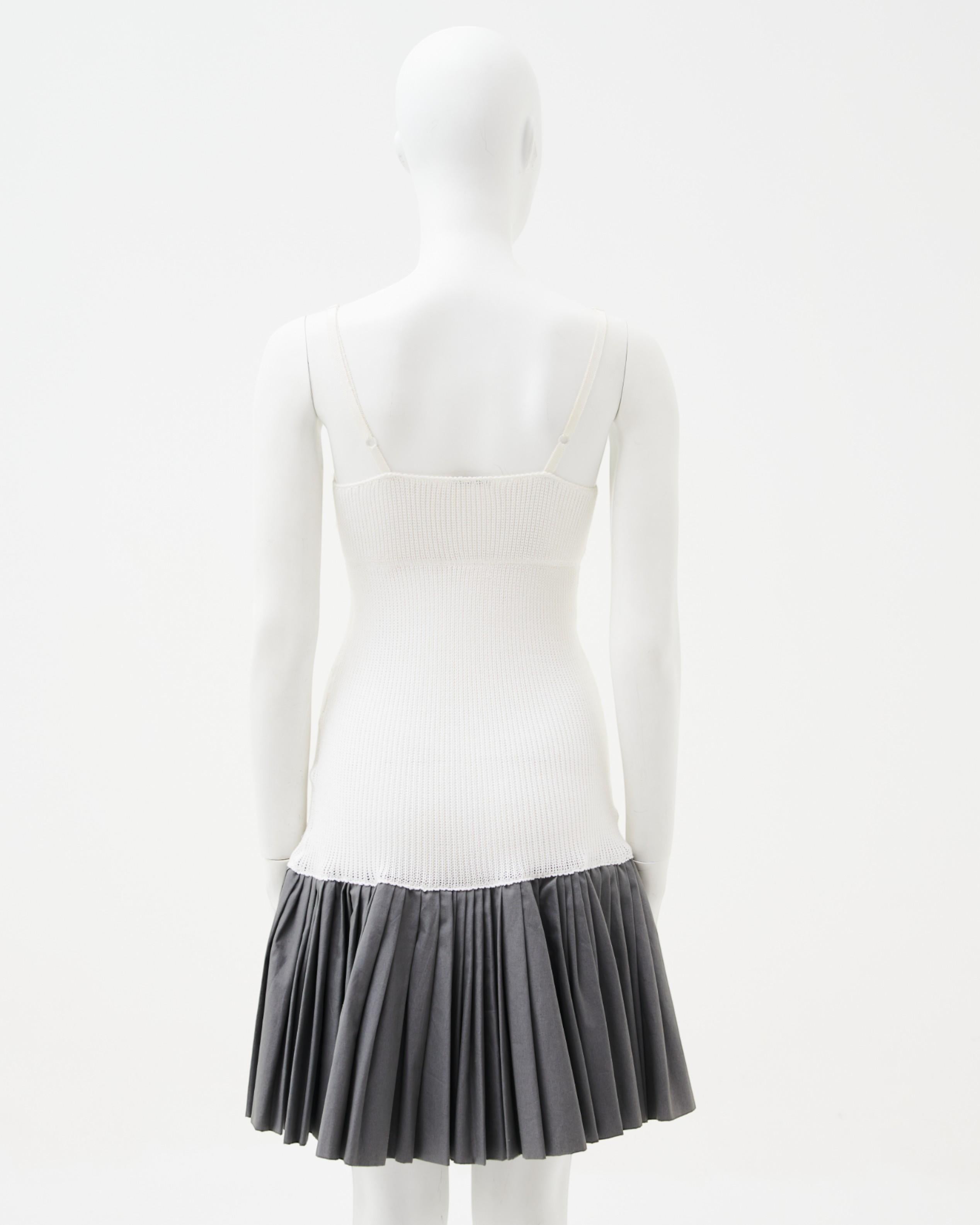 Miu Miu S/S 2003 Sleeveless White Mini Dress en Excelente estado para la venta en Milano, IT