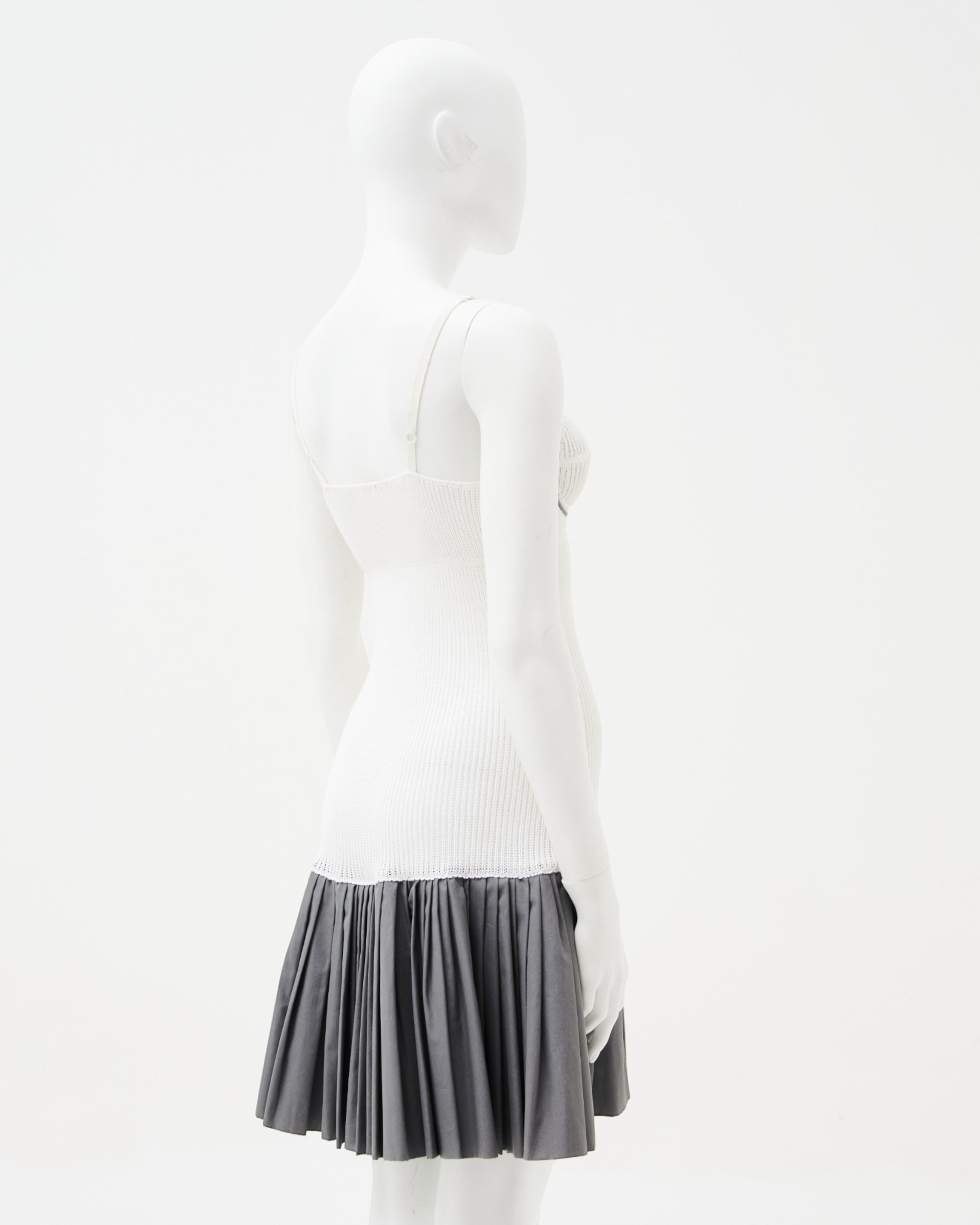 De las mujeres Miu Miu S/S 2003 Sleeveless White Mini Dress en venta