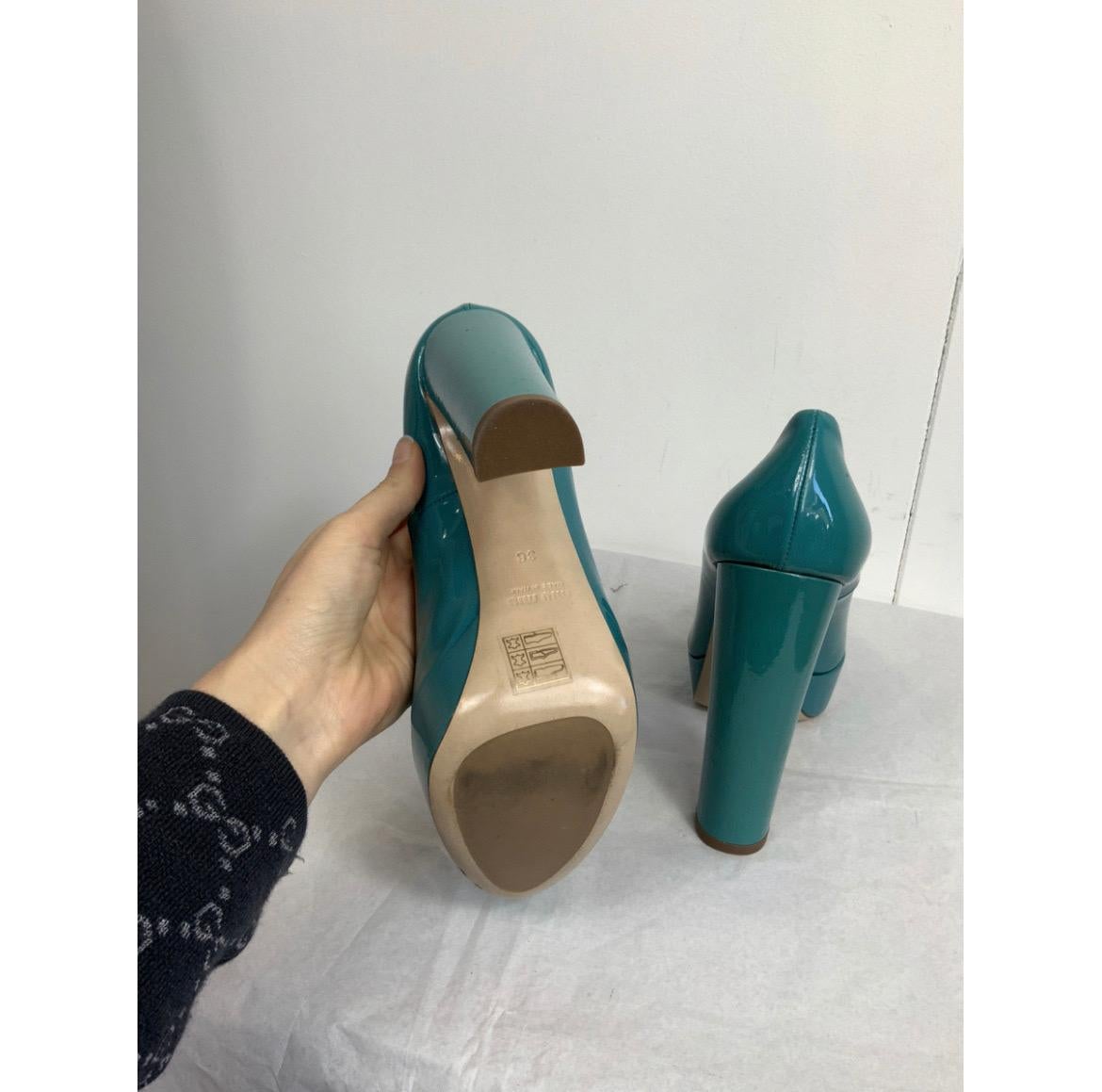 Women's or Men's Miu Miu Sandals Patent leather in Turquoise
