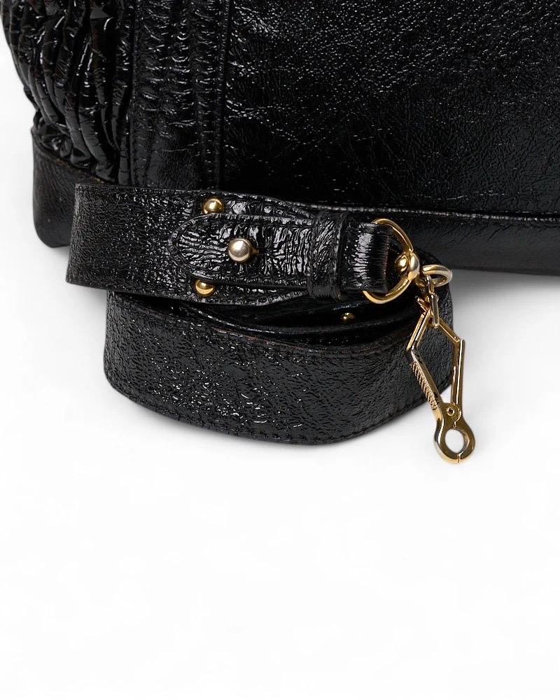 Miu Miu Shopper Groffata Medium Lucida Nero en vente 9
