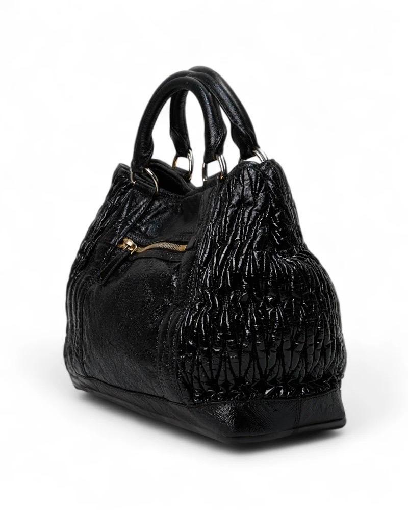 Noir Miu Miu Shopper Groffata Medium Lucida Nero en vente